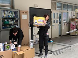 堀谷教頭 物品の説明