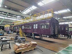 整備中の車両