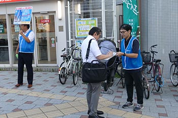 街頭行動のようす