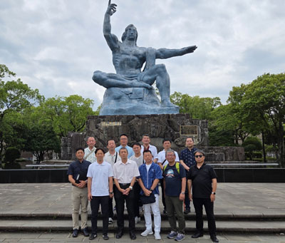 集合写真（平和祈念像前）