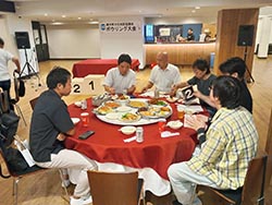 懇親会のようす