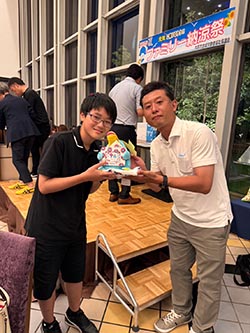 お楽しみ抽選会のようす